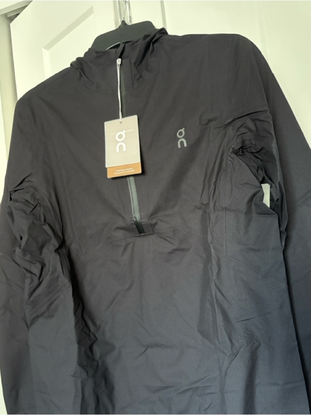 NWT [On] Cloud Running Anorak Waterproof Jacket Coat Windbreaker Black Women’s S - Picture 7 of 13